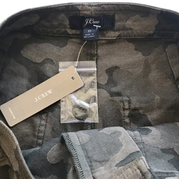 J.Crew CAMOUFLAGE PRINT High-Rise 4.5” inseam Cargo Shorts Army Green Black - Picture 5 of 9